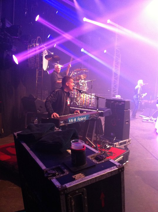 Golden Earring guest musician Jan Rooymans (keyboards) photo Dennis Ekelschot